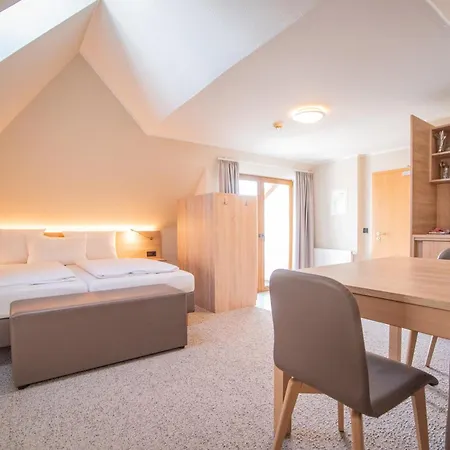 Hollmann מלון 3*