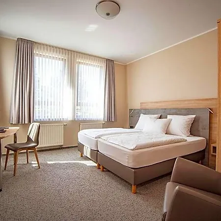 霍尔曼酒店 3* Halle (Westfalen)